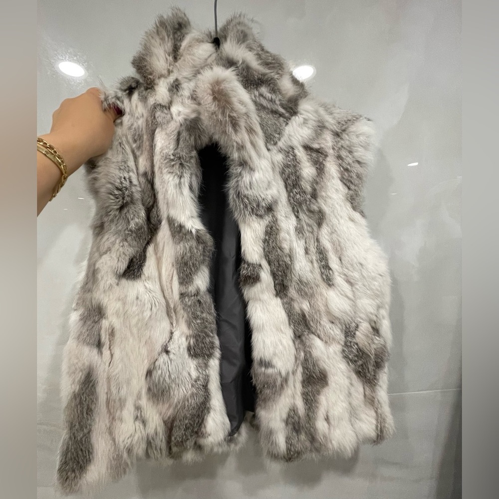 FUR VEST